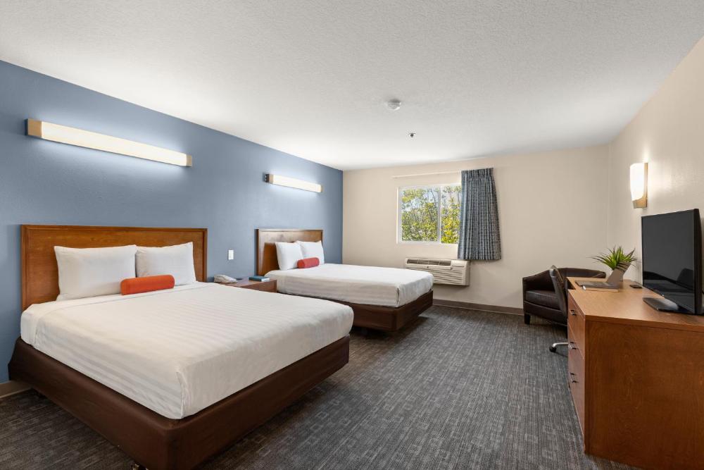 Queen Room with Two Queen Beds interior